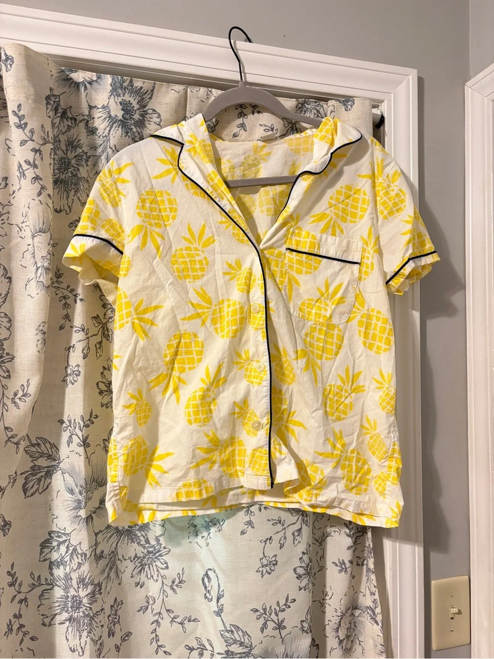 J By J. Crew Pineapple Cotton Women’s Lightweight Pajama Set